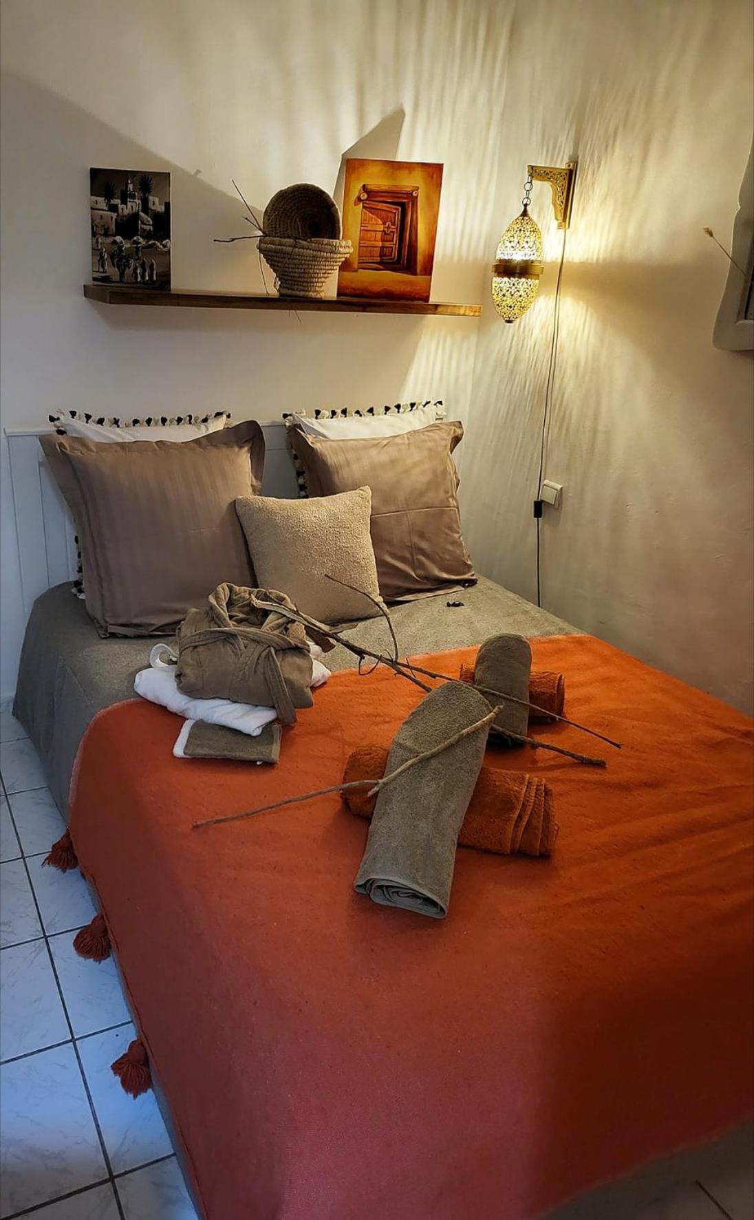 Riad Traditionnel De Charme 3 Chambres มาร์ราเกช ภายนอก รูปภาพ